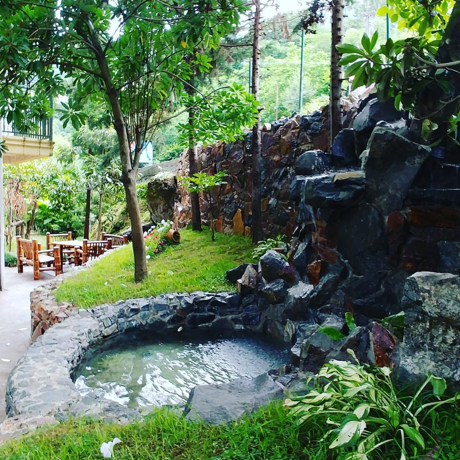 Green Hotel Kwariati Exterior foto